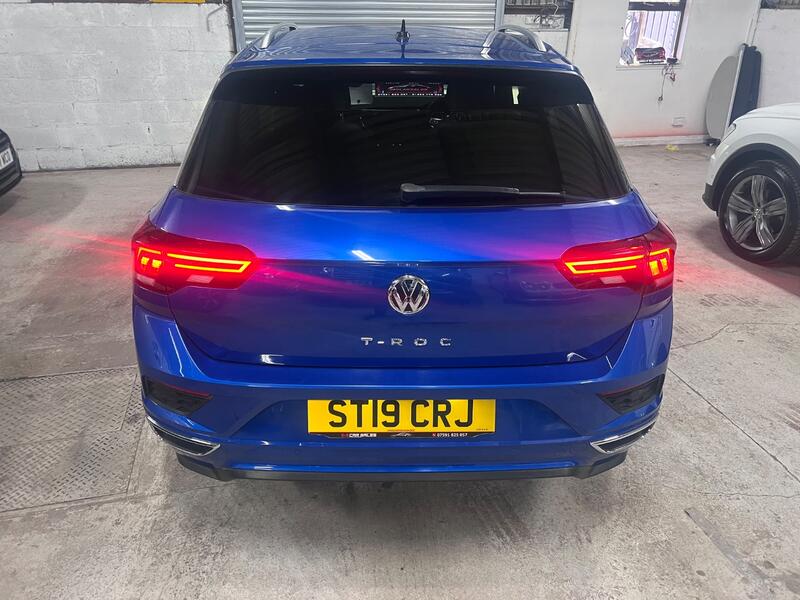 VOLKSWAGEN T-ROC