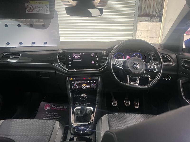 VOLKSWAGEN T-ROC