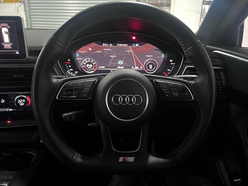 AUDI A4 AVANT
