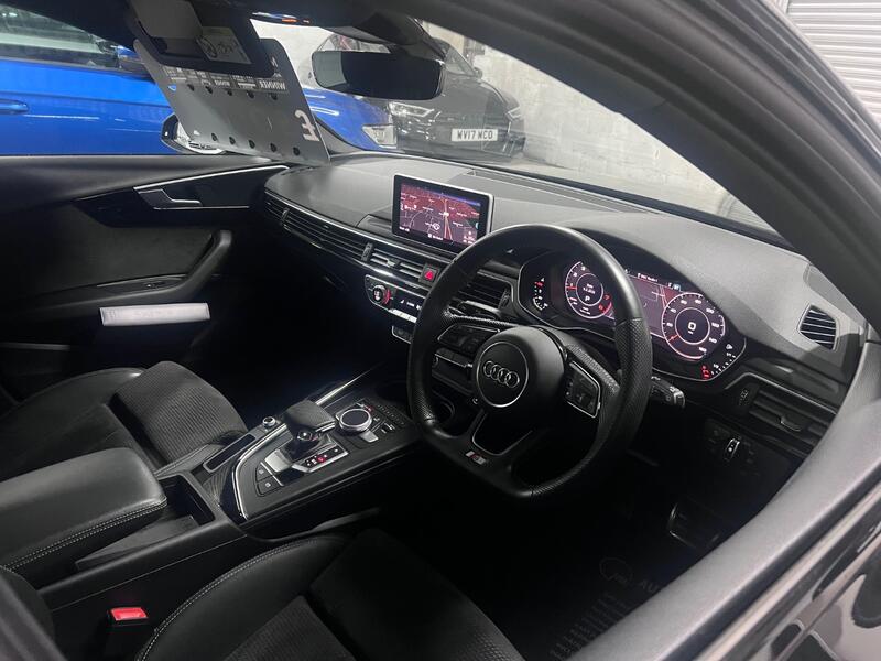 AUDI A4 AVANT