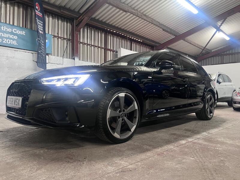AUDI A4 AVANT