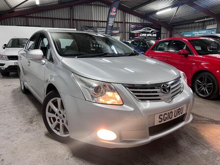 TOYOTA AVENSIS 1.8 V-Matic TR