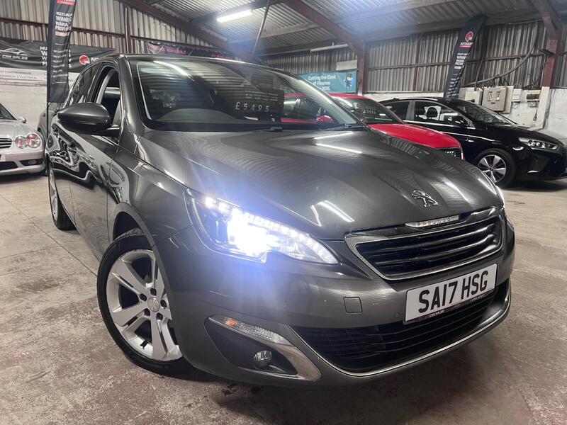 PEUGEOT 308 1.2 PureTech Allure