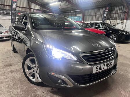 PEUGEOT 308 1.2 PureTech Allure