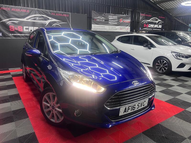FORD FIESTA 1.6 Titanium